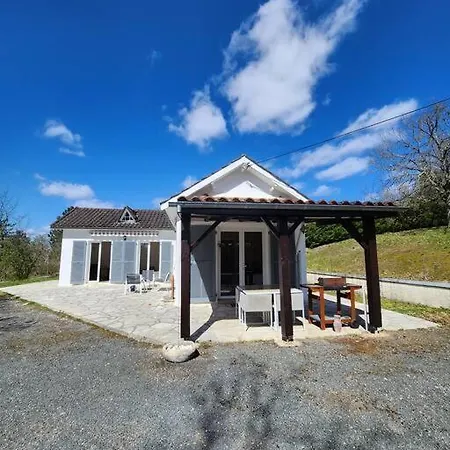 Maison De Campagne, Au Calme.